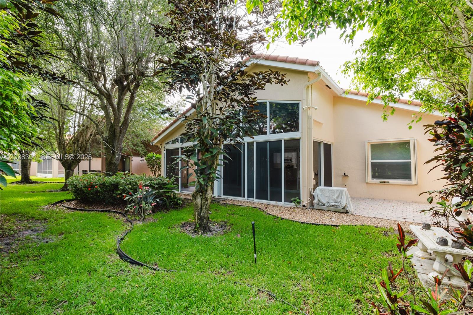 7577 Caprio Drive gallery image #20