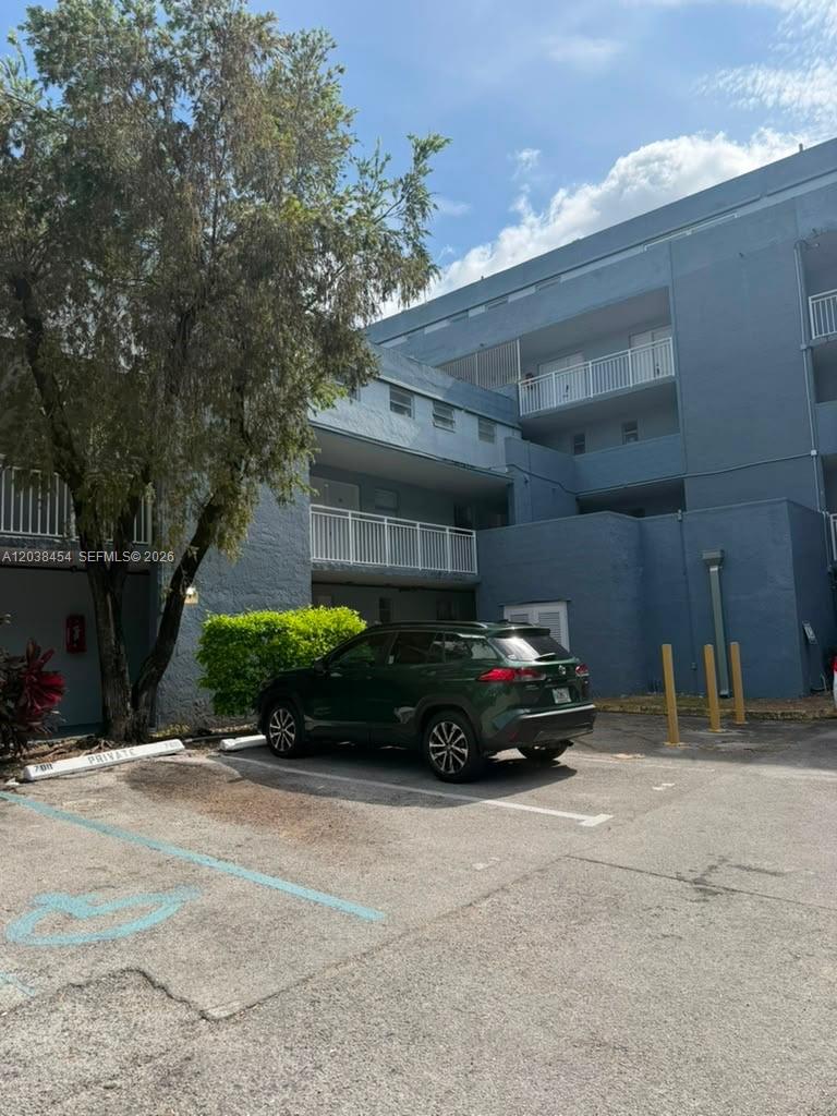 9375 Fontainebleau Boulevard