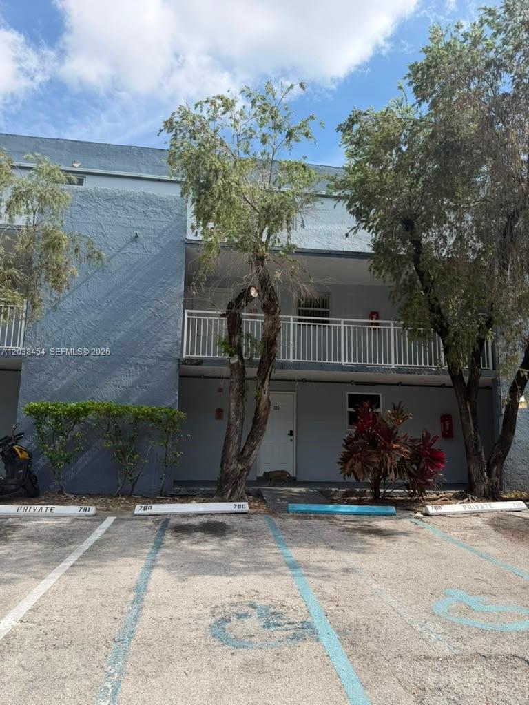 9375 Fontainebleau Boulevard