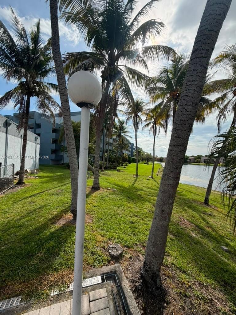 9375 Fontainebleau Boulevard