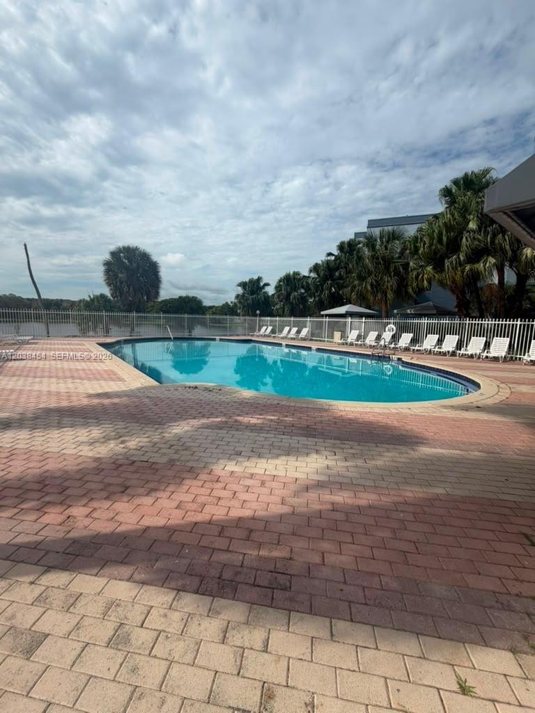 9375 Fontainebleau Boulevard