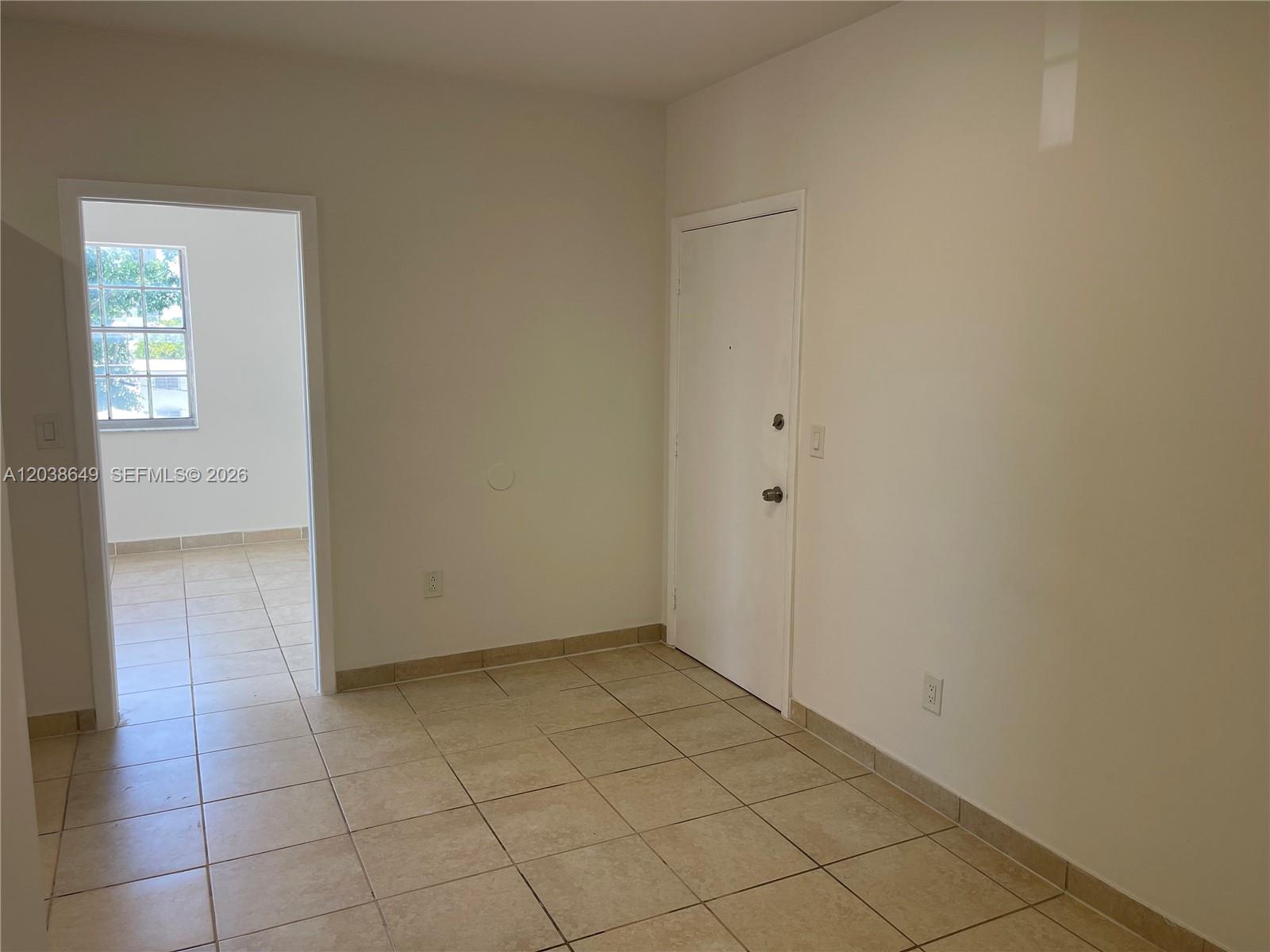 1043 NW 2nd Street