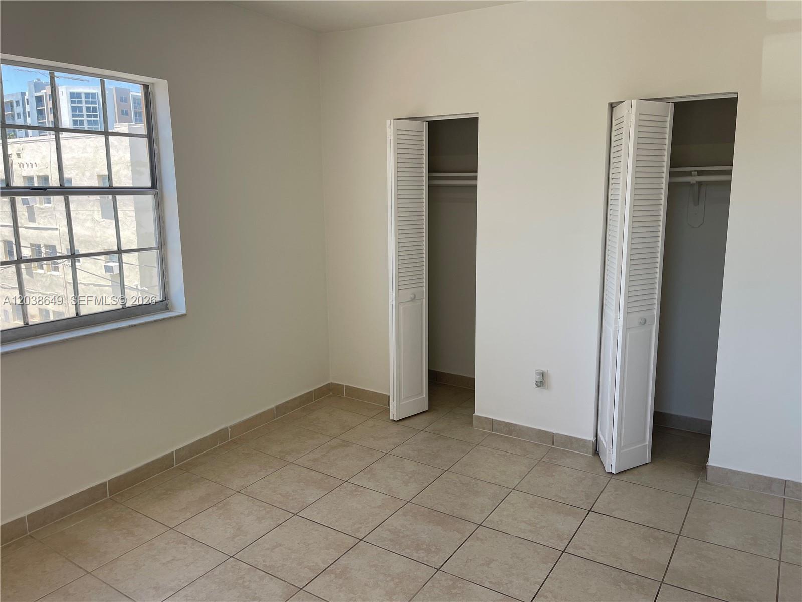 1043 NW 2nd Street