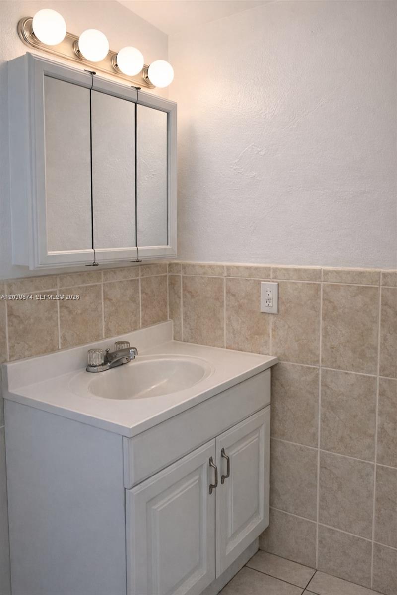 1090 NE 129th Street