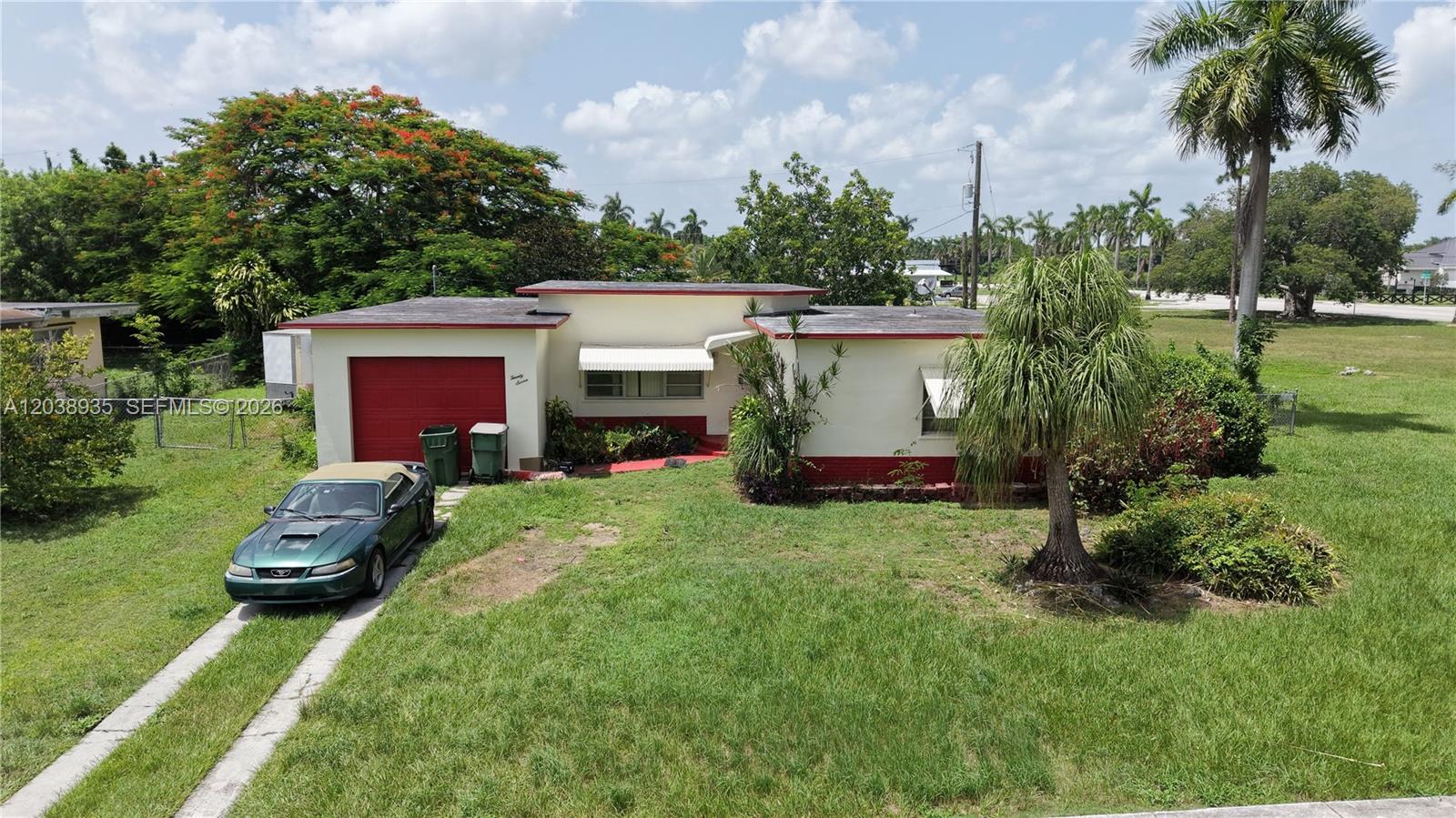 27 NW 18th Street