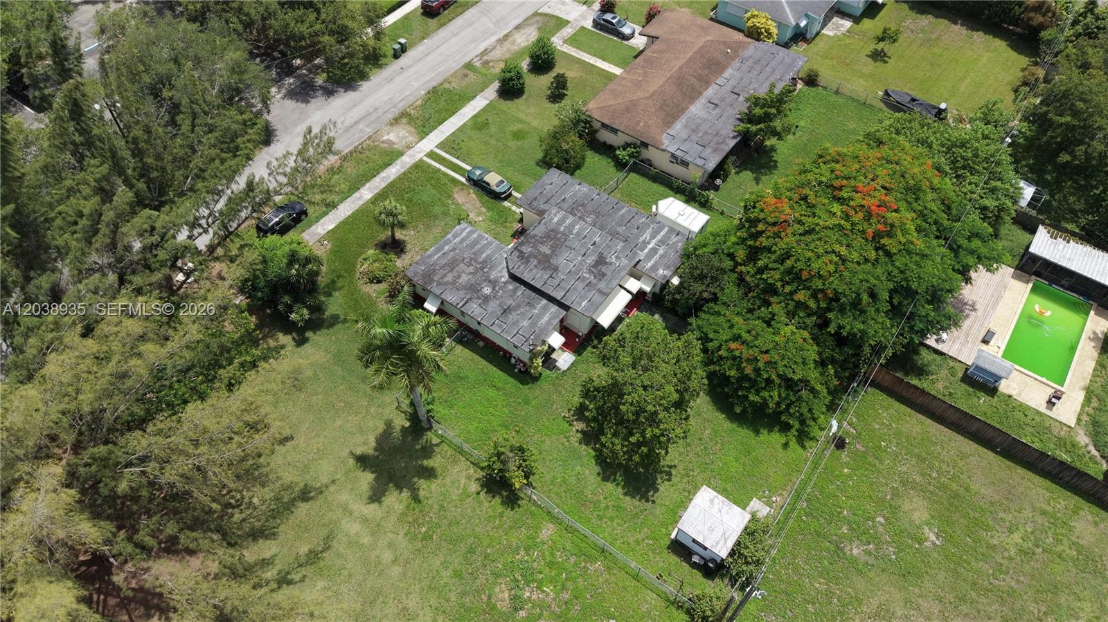 27 NW 18th Street