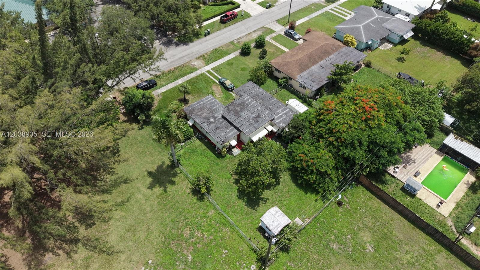 27 NW 18th Street
