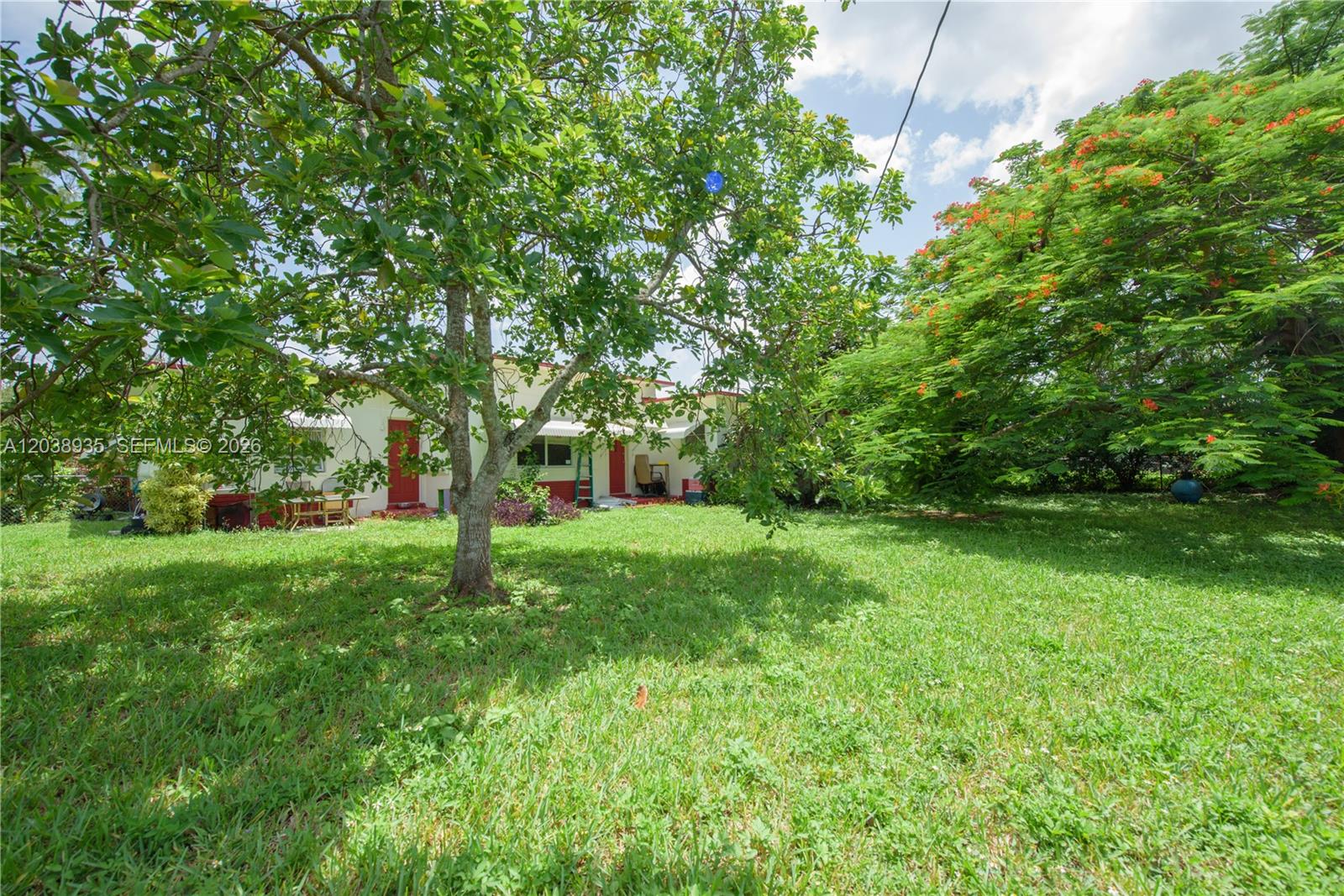 27 NW 18th Street