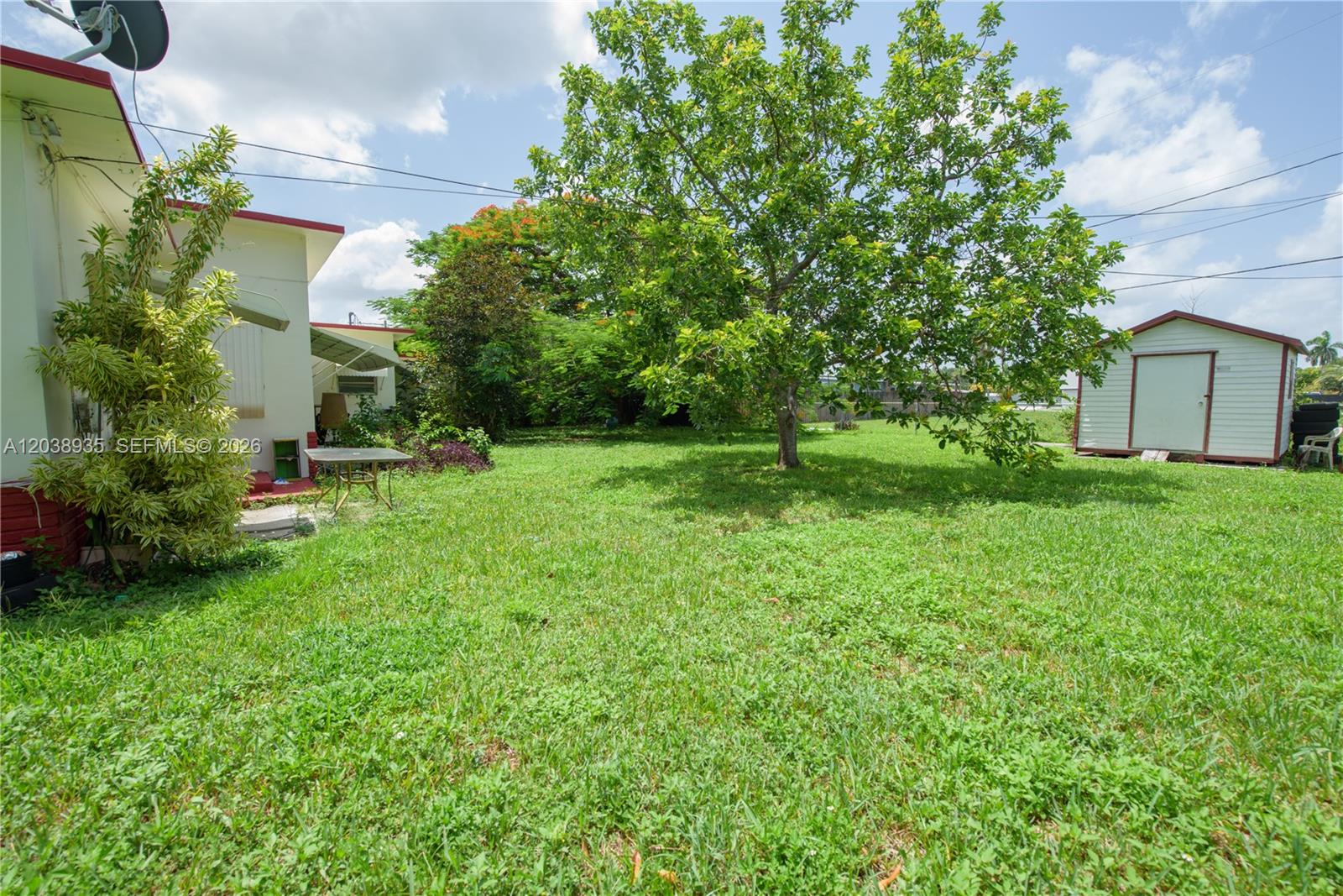27 NW 18th Street