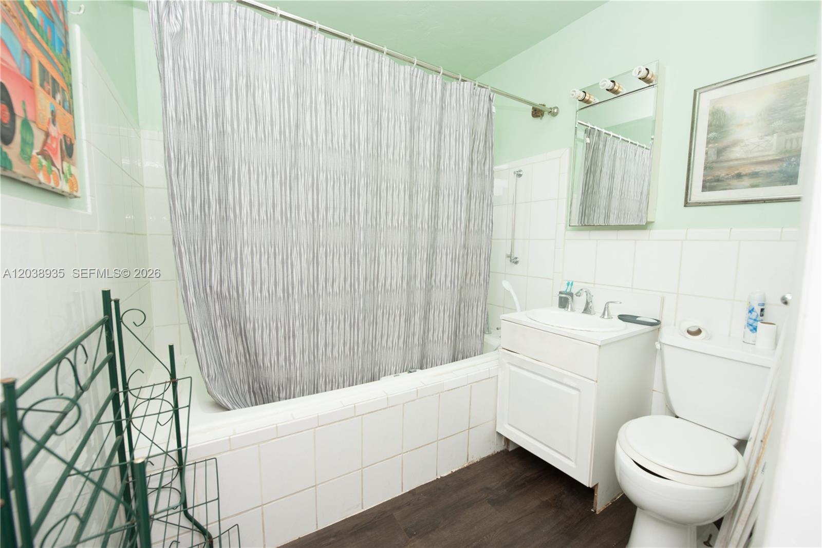 27 NW 18th Street