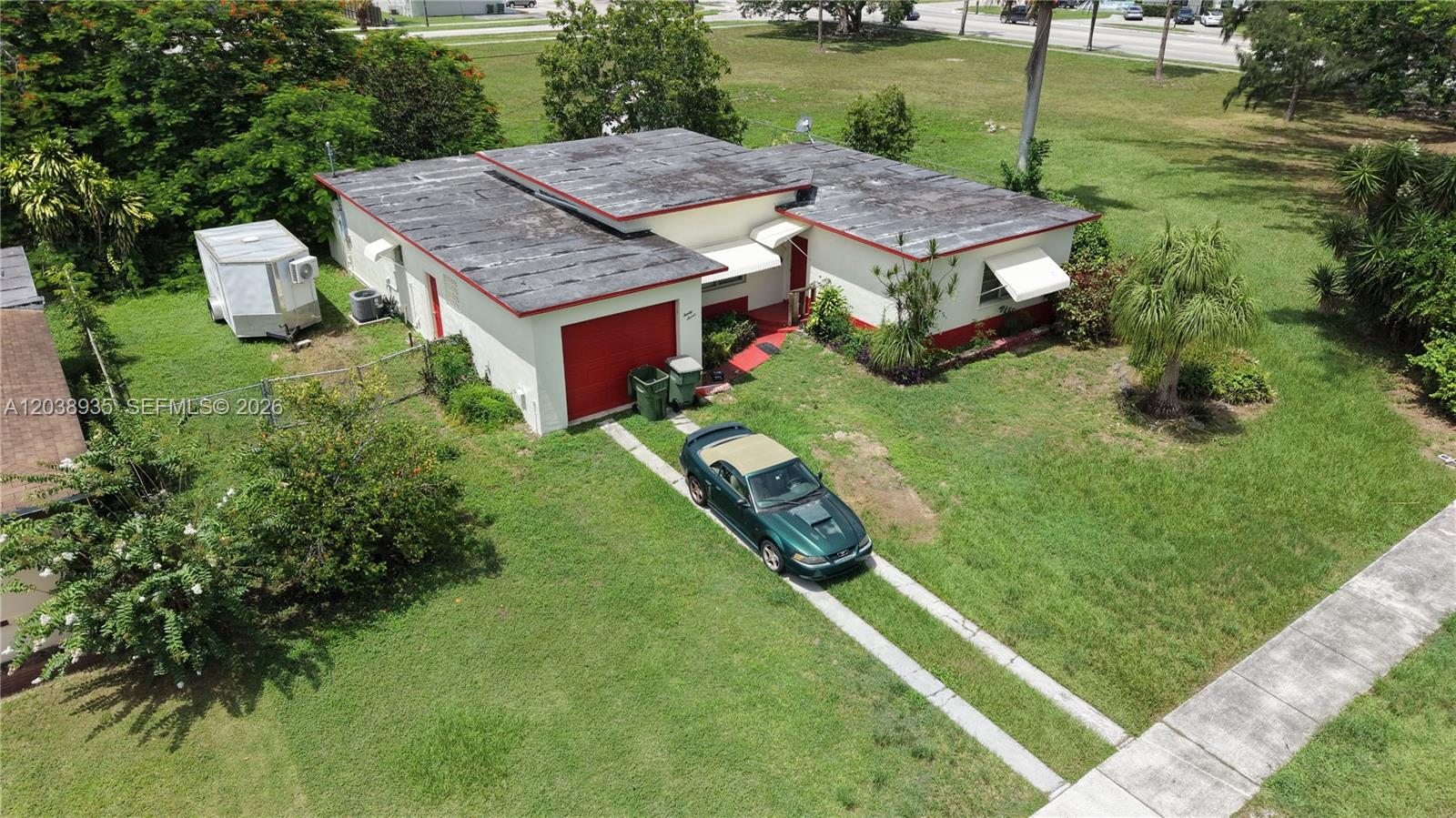 27 NW 18th Street
