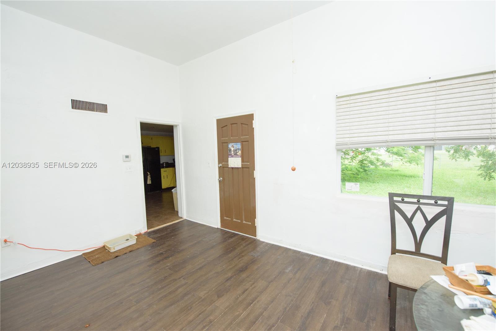 27 NW 18th Street
