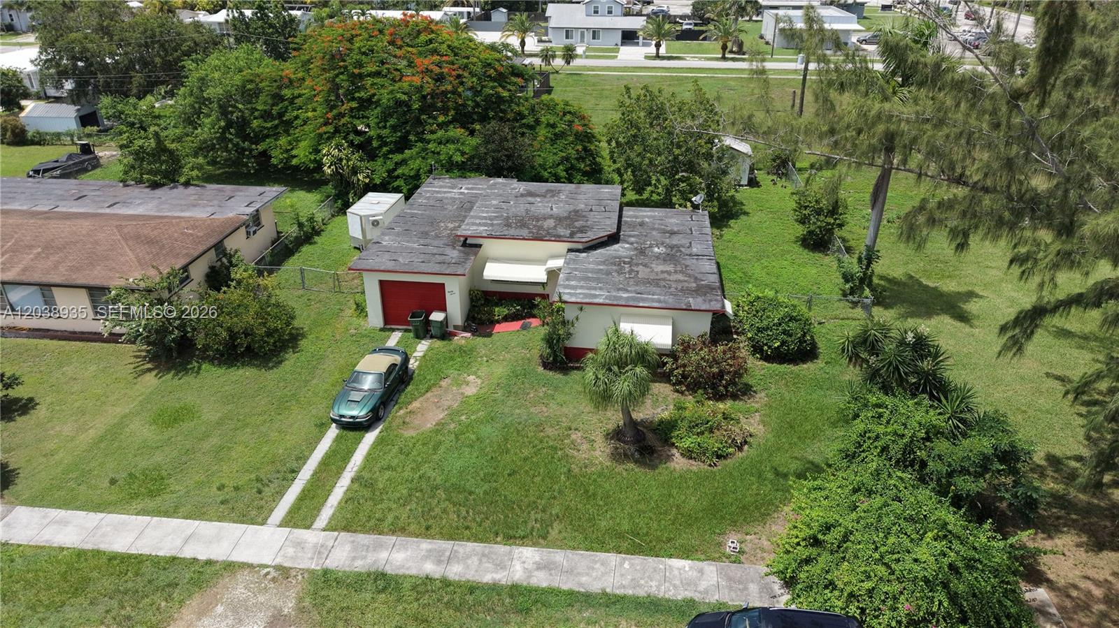 27 NW 18th Street