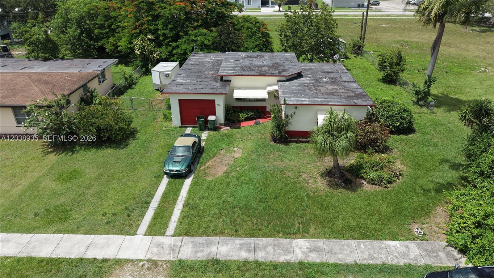 27 NW 18th Street