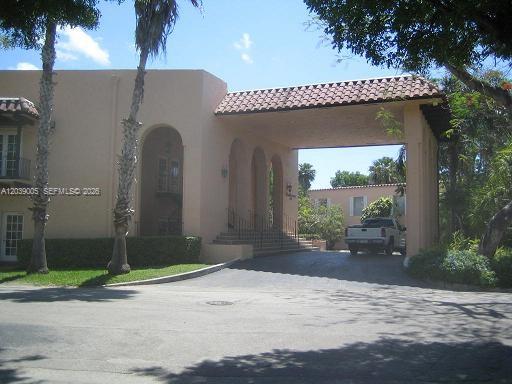 10808 N Kendall Drive