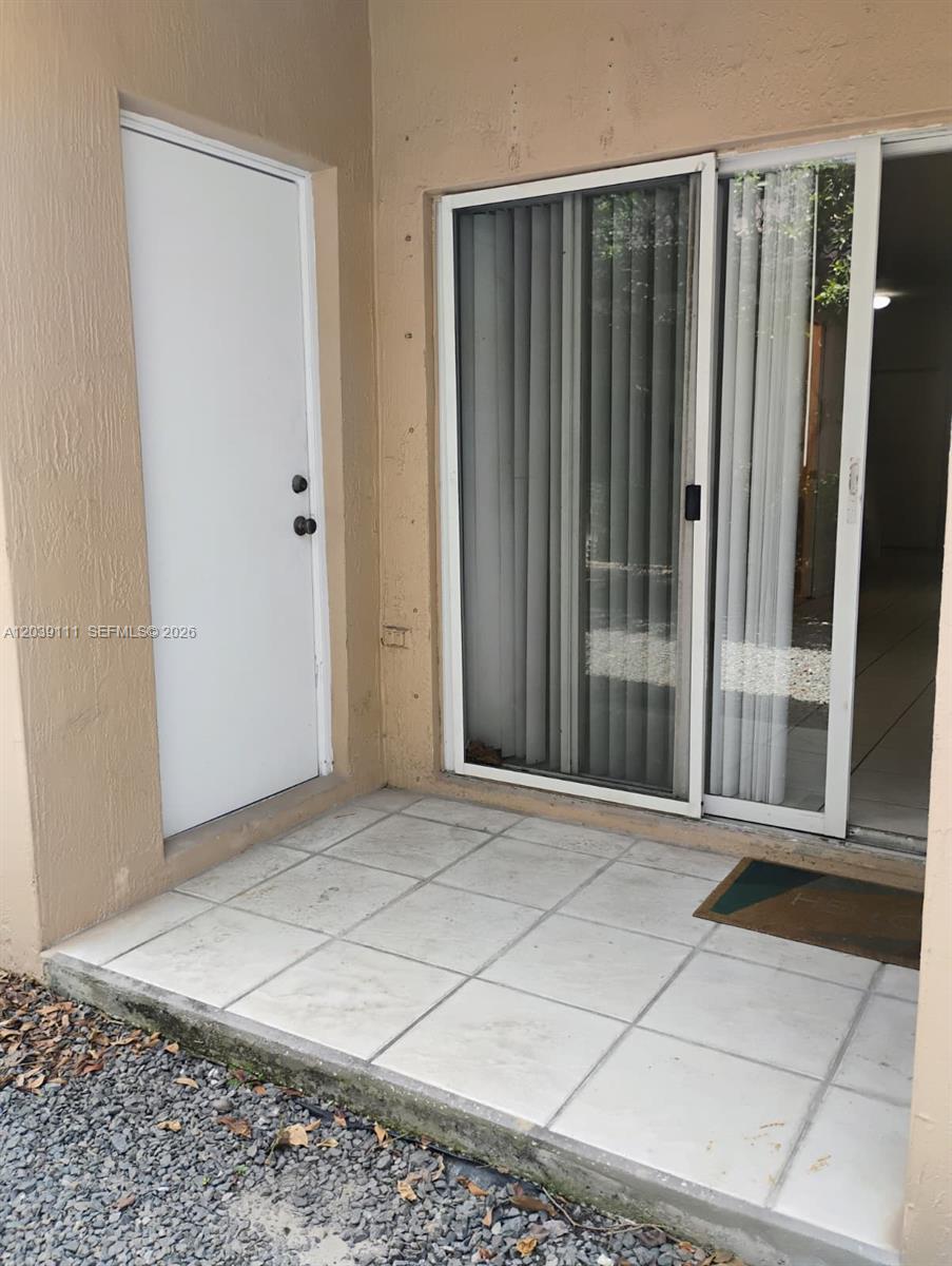 5725 NW 114th Path