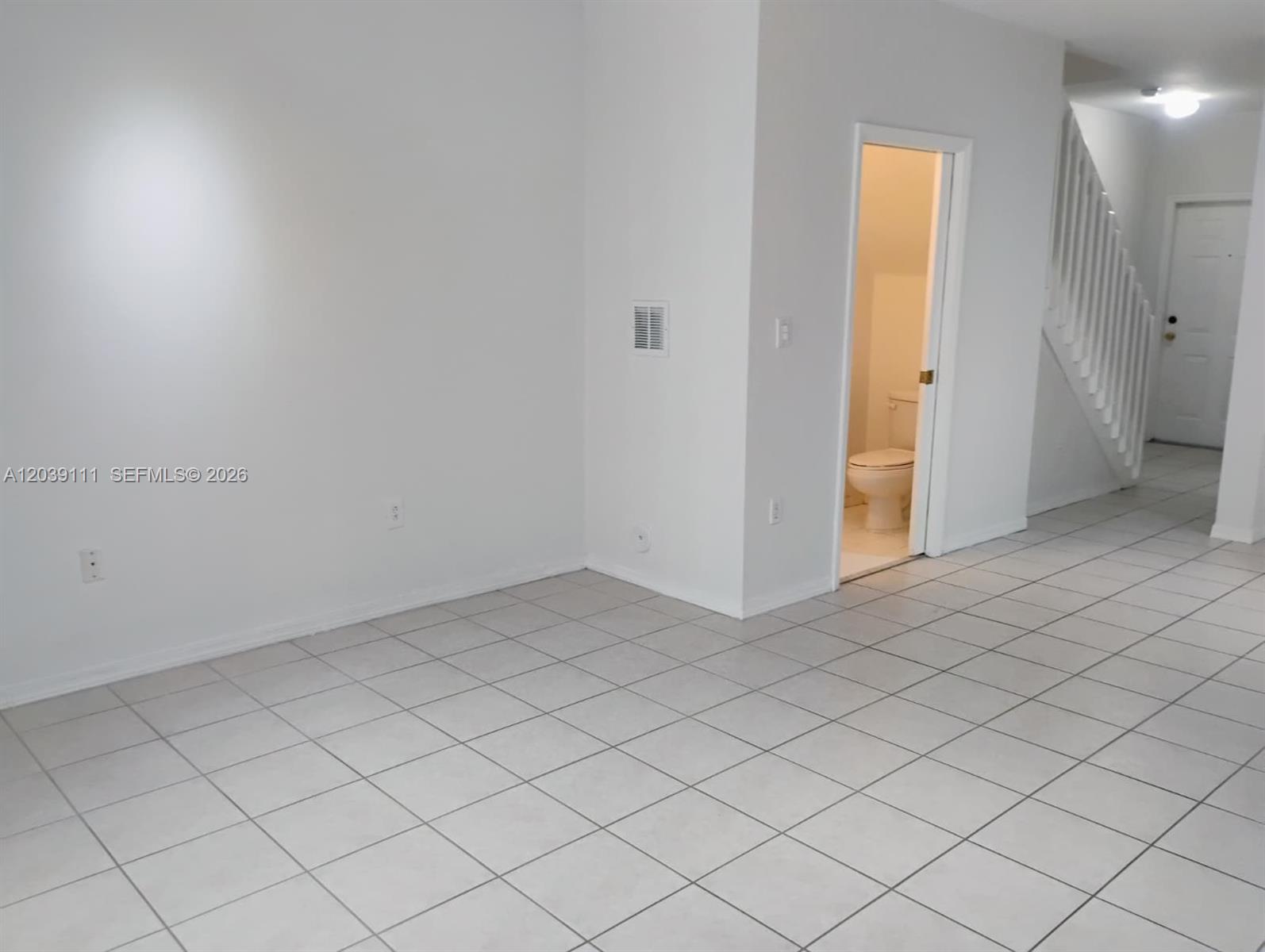 5725 NW 114th Path