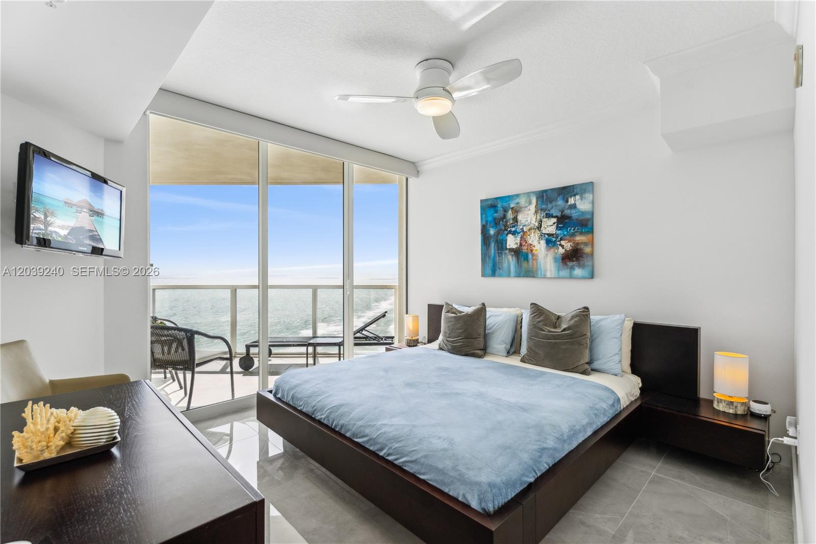 16699 Collins Ave+one Self Parking