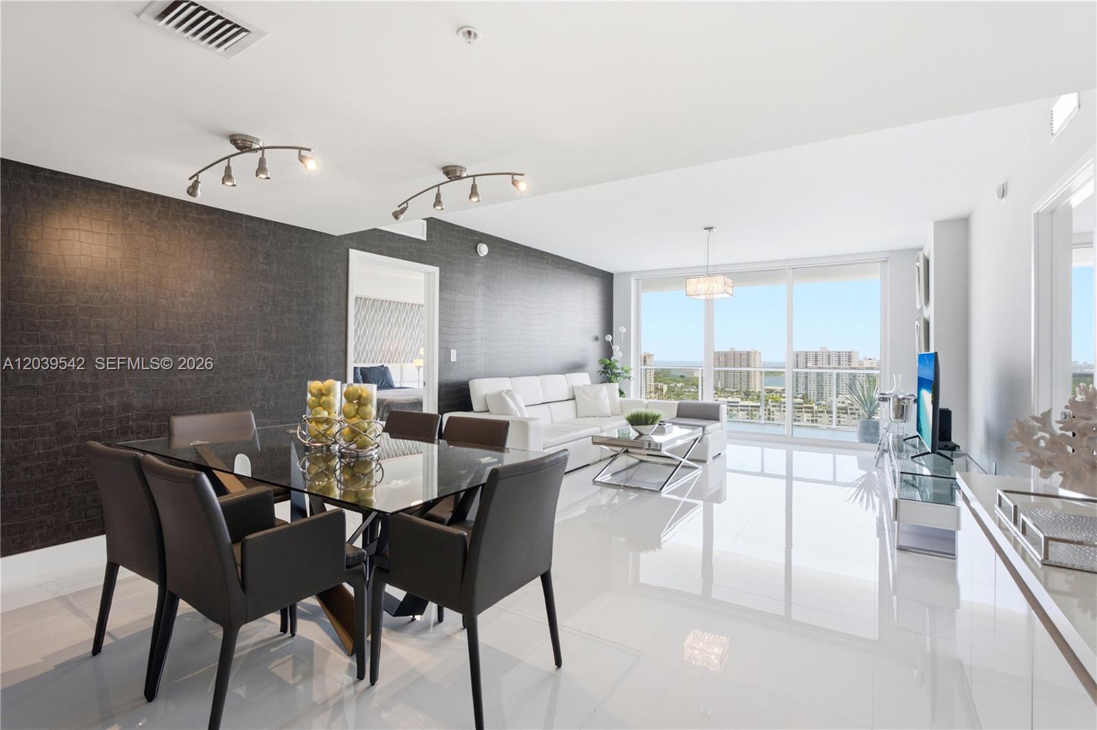 400 Sunny Isles Boulevard