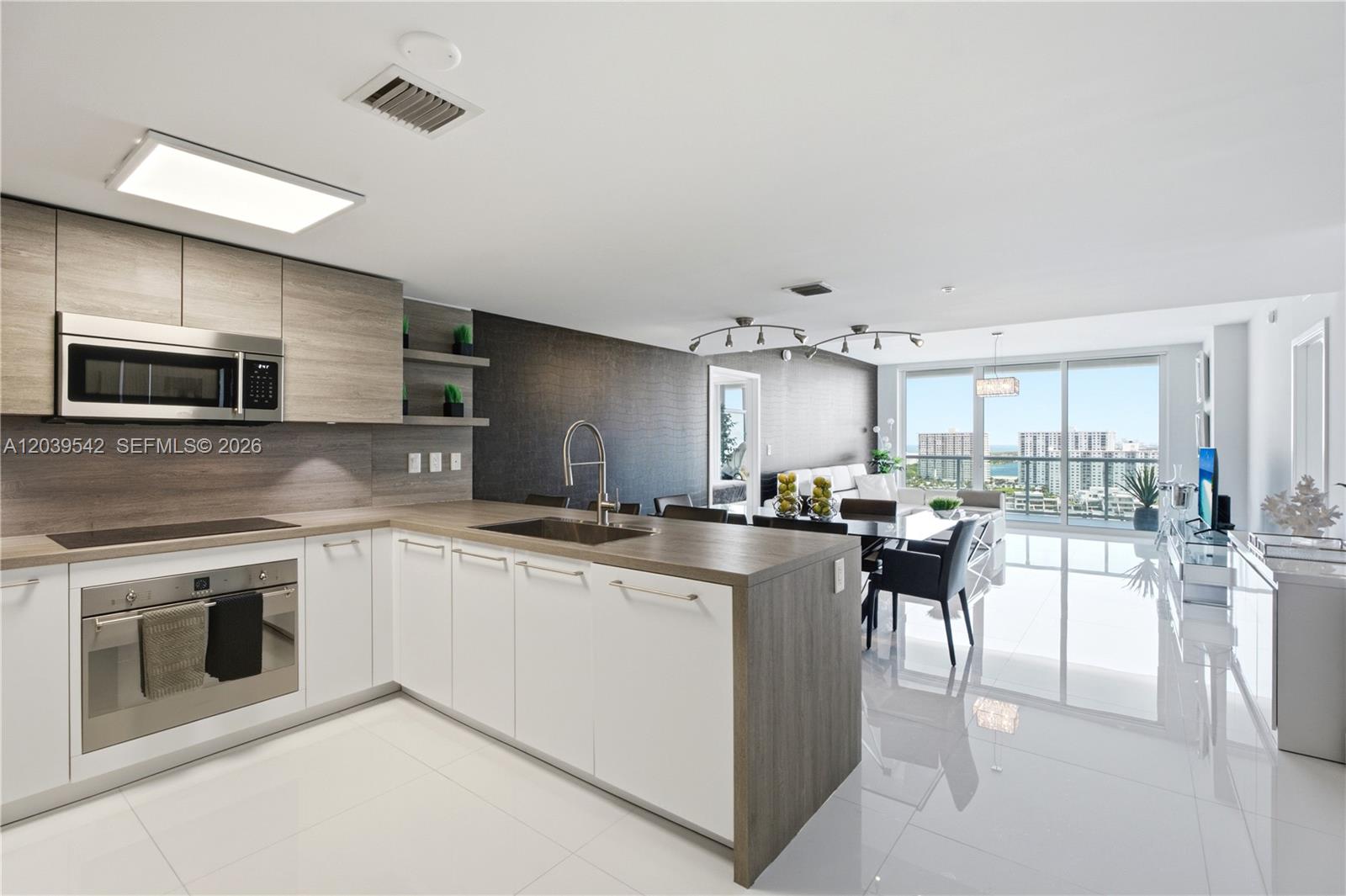 400 Sunny Isles Boulevard