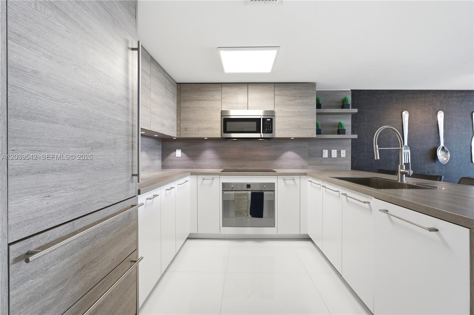 400 Sunny Isles Boulevard