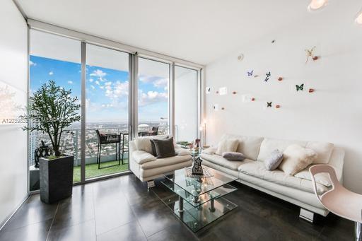 92 SW 3rd Street