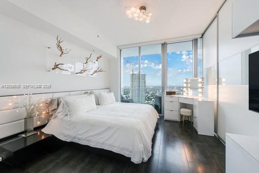 92 SW 3rd Street