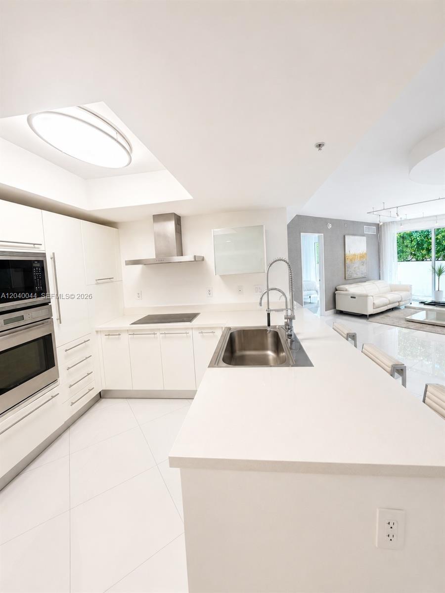 200 Sunny Isles Boulevard