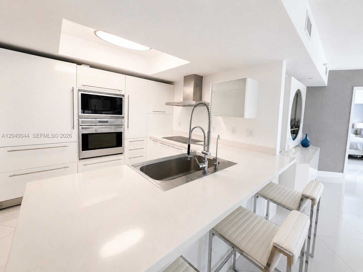 200 Sunny Isles Boulevard