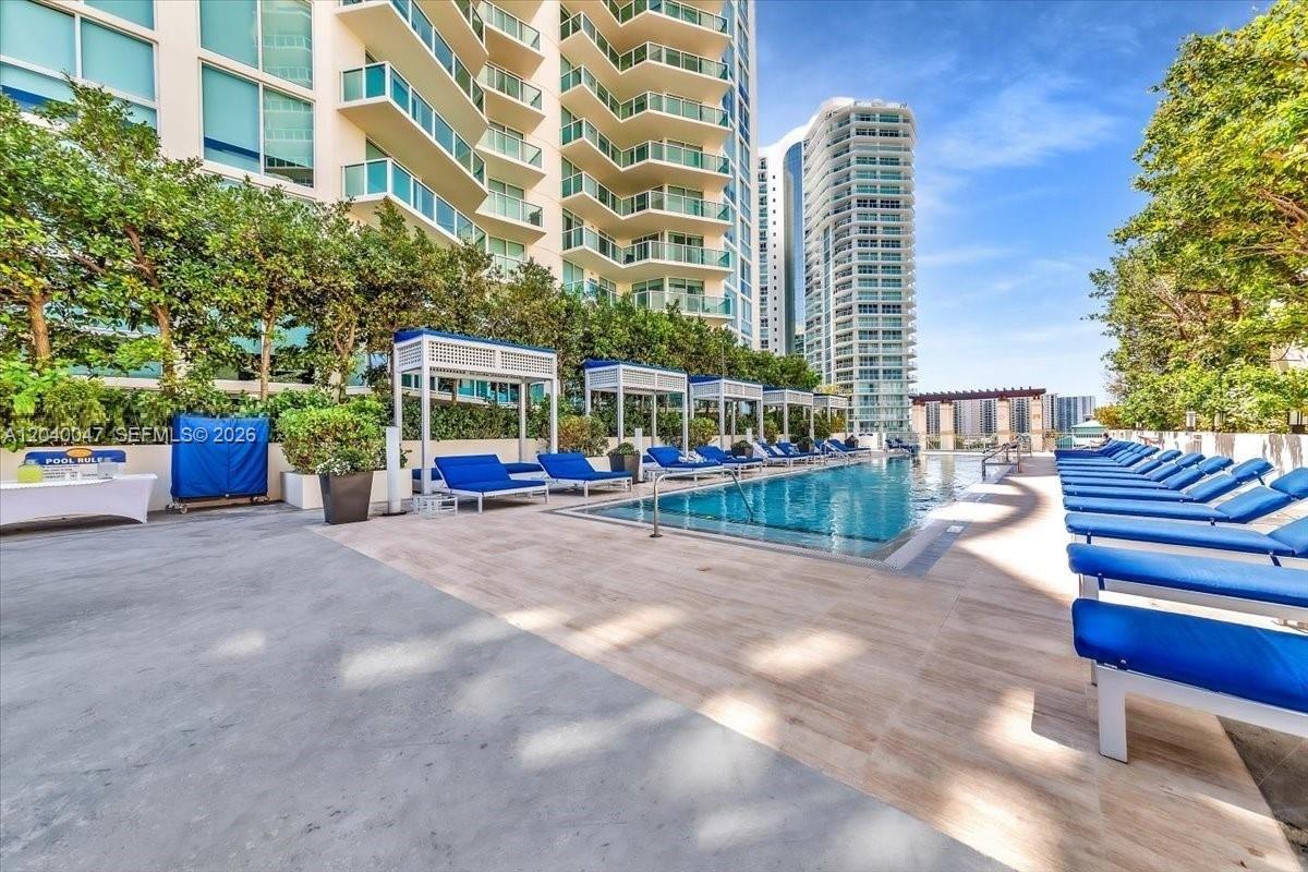 200 Sunny Isles Boulevard