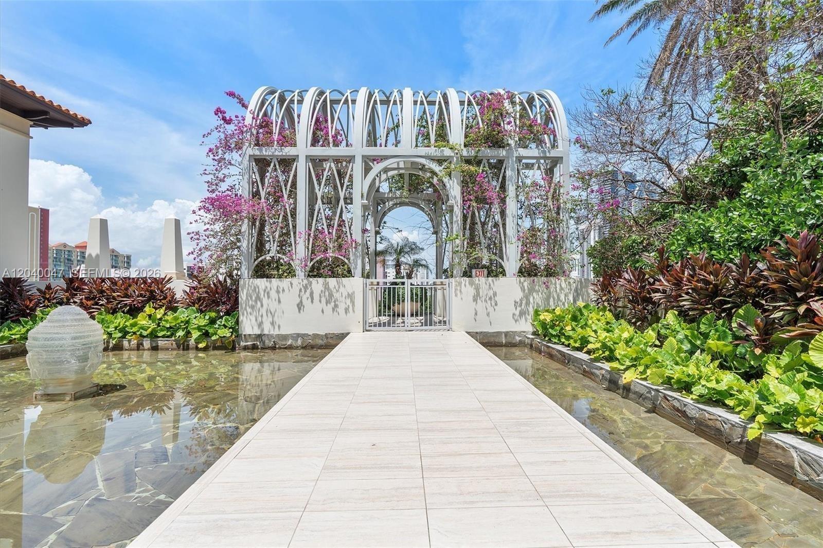 200 Sunny Isles Boulevard