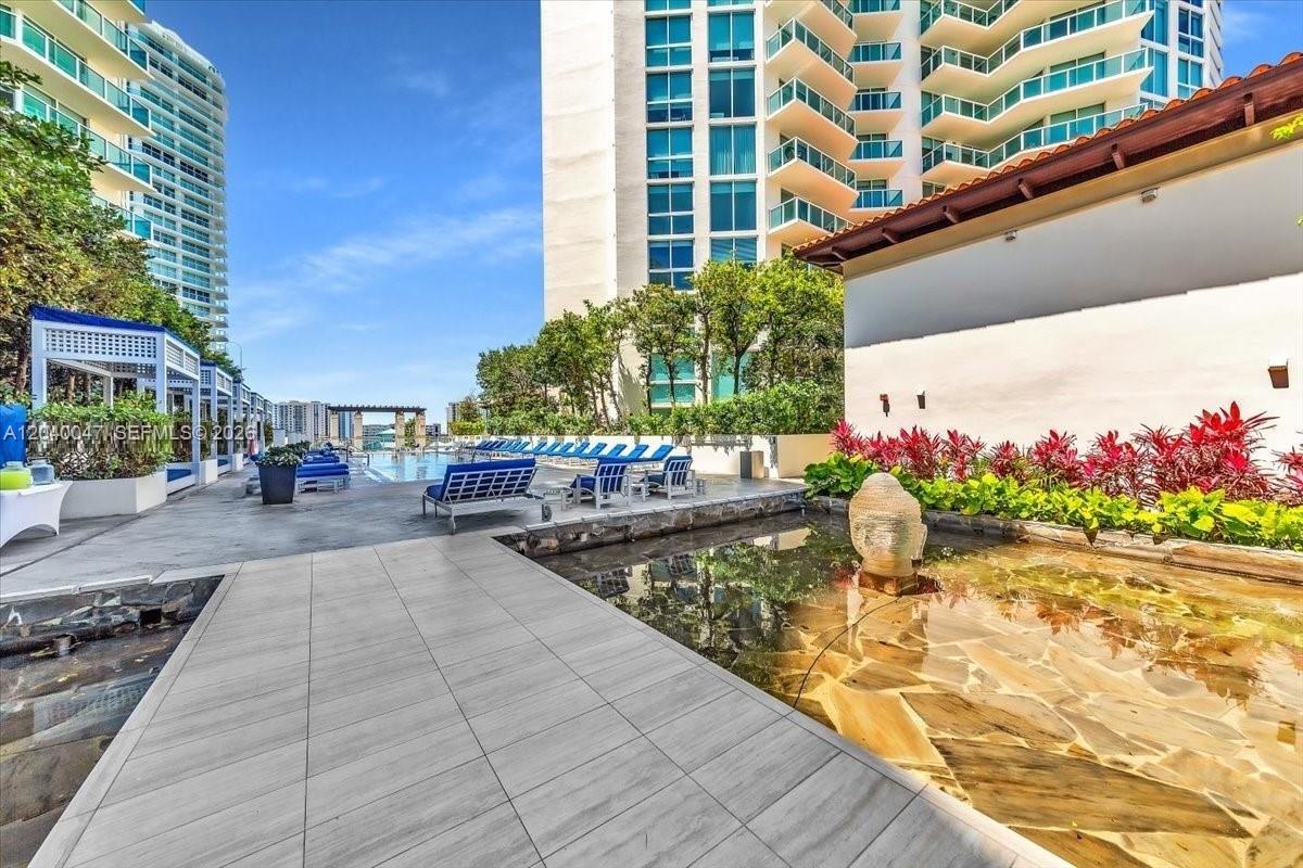 200 Sunny Isles Boulevard