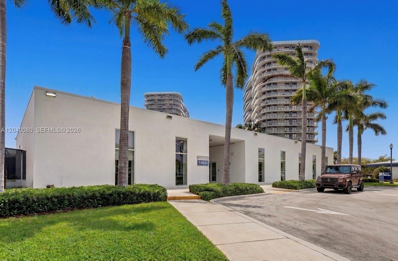 14951 Royal Oaks Lane