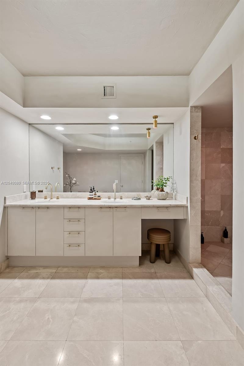 14951 Royal Oaks Lane