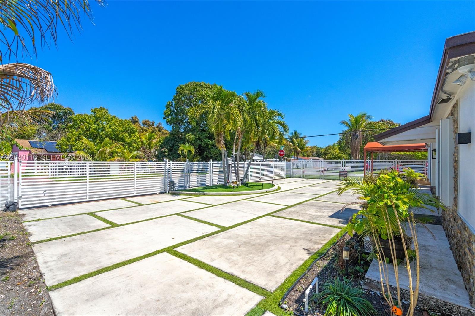 302 NW 100th Street