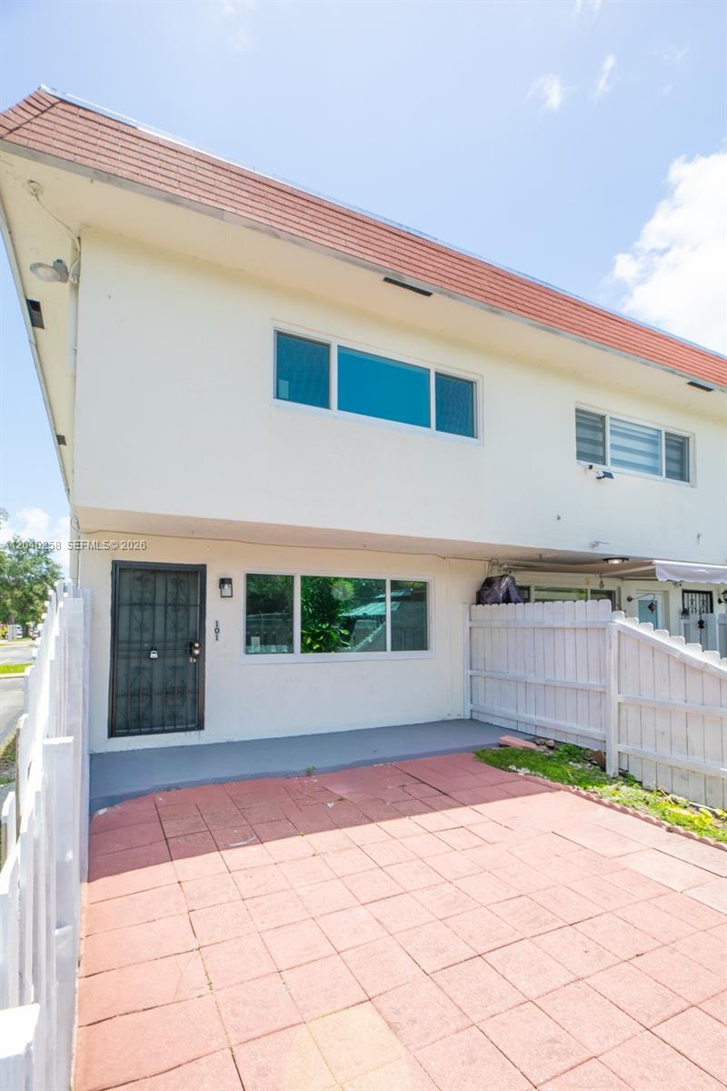 1450 NE 151st Street
