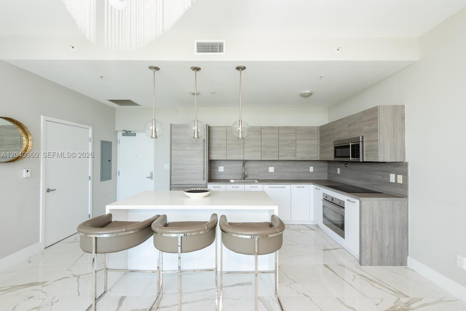 400 Sunny Isles Boulevard