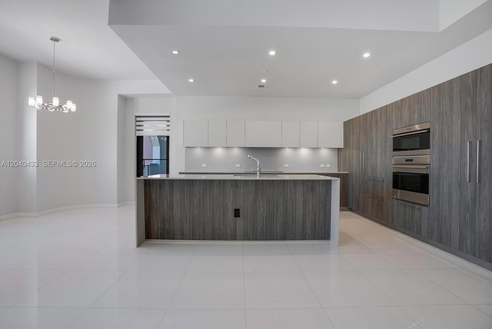 275 Giralda Avenue