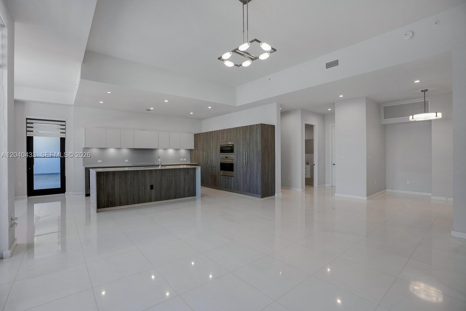 275 Giralda Avenue
