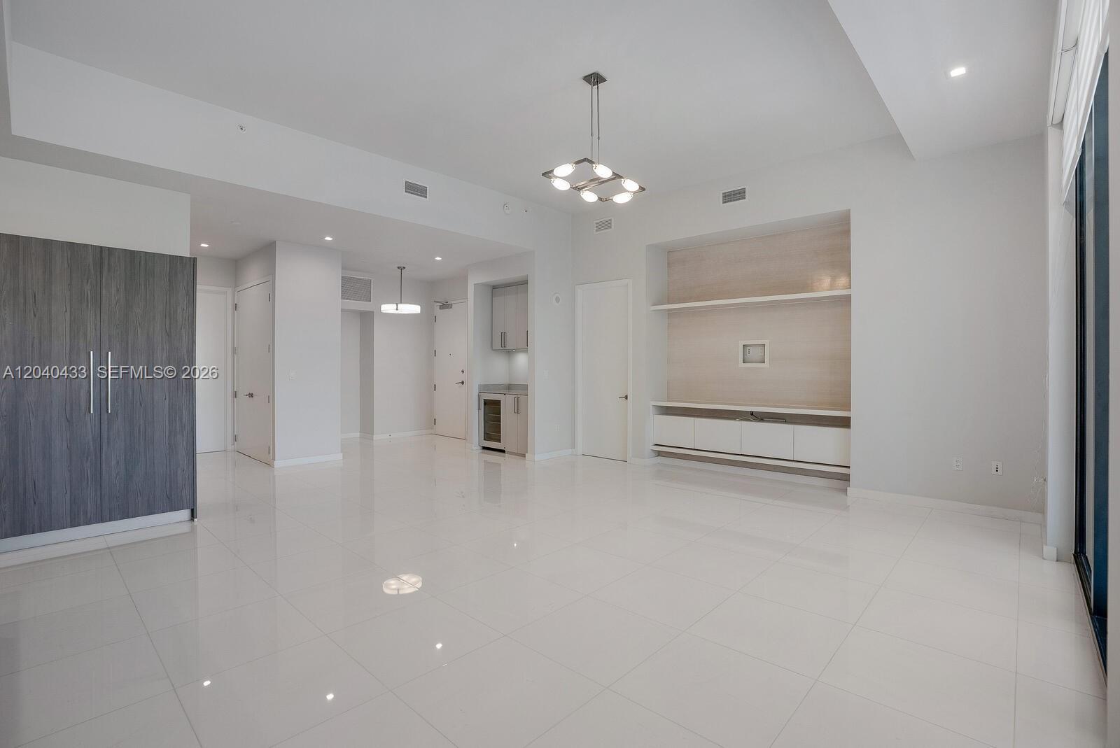 275 Giralda Avenue