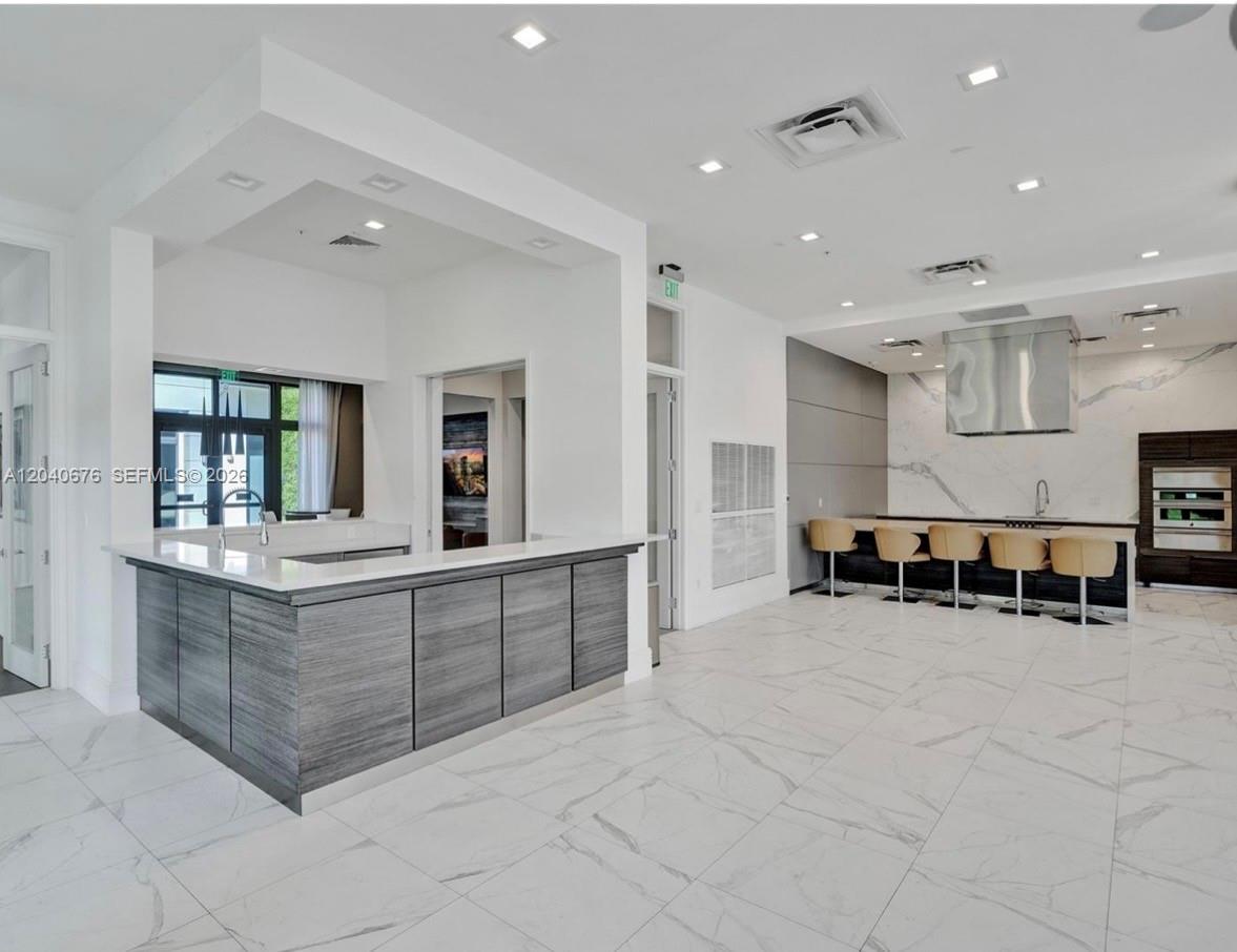 8001 NW 41st Street