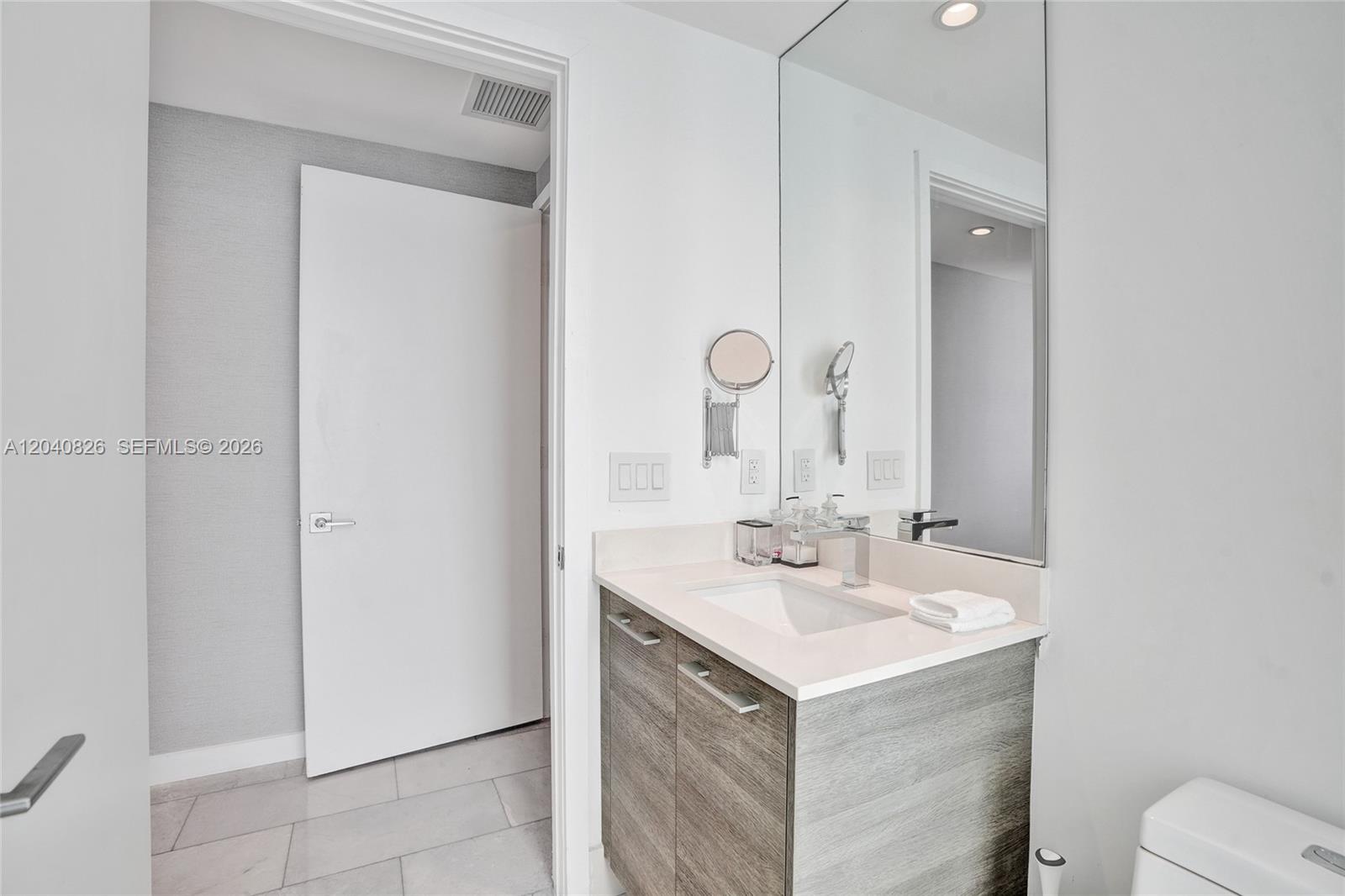 650 NE 32nd Street