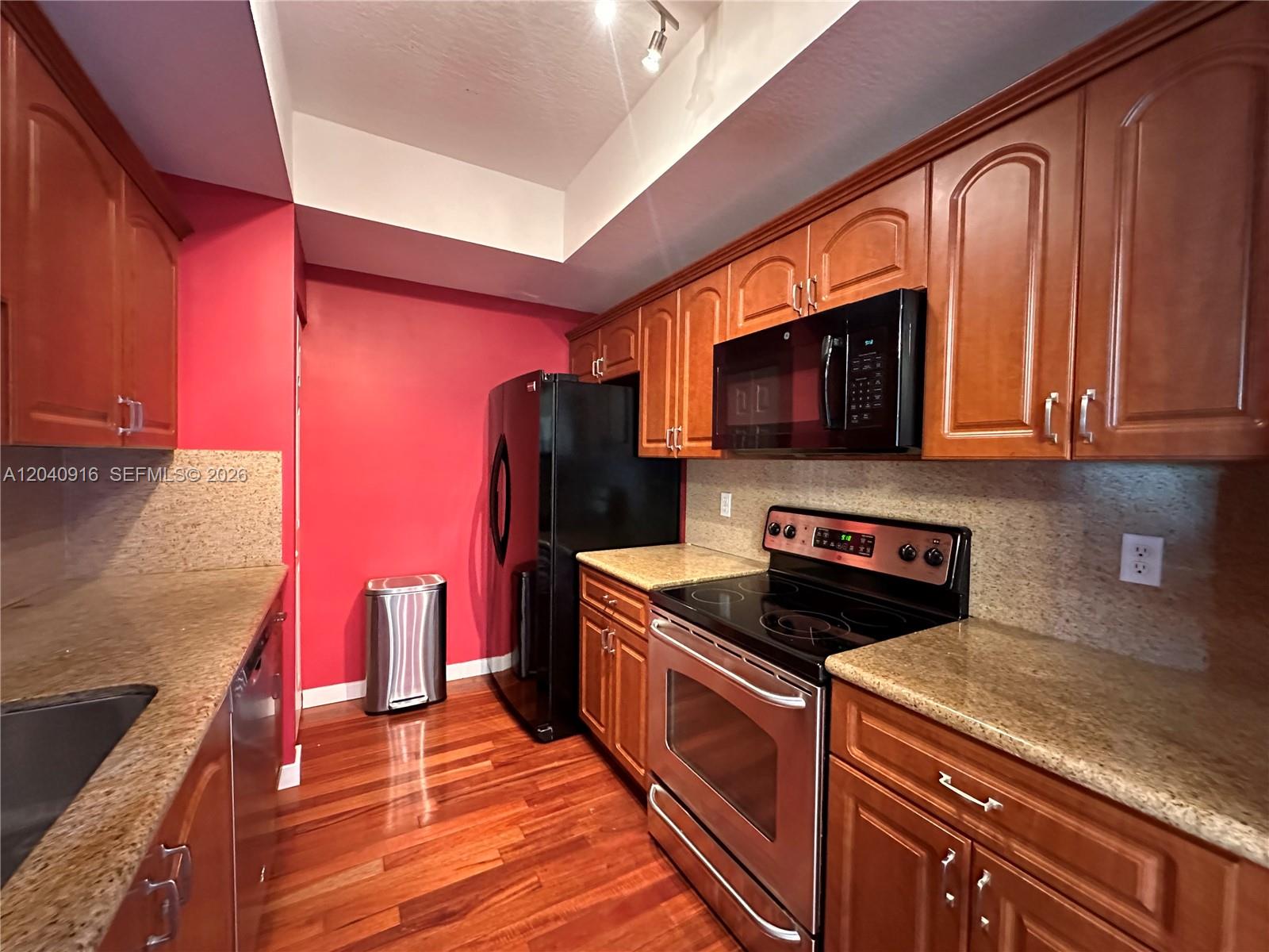 3590 Coral Way