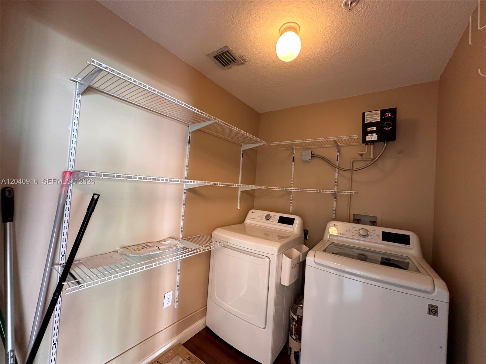 3590 Coral Way