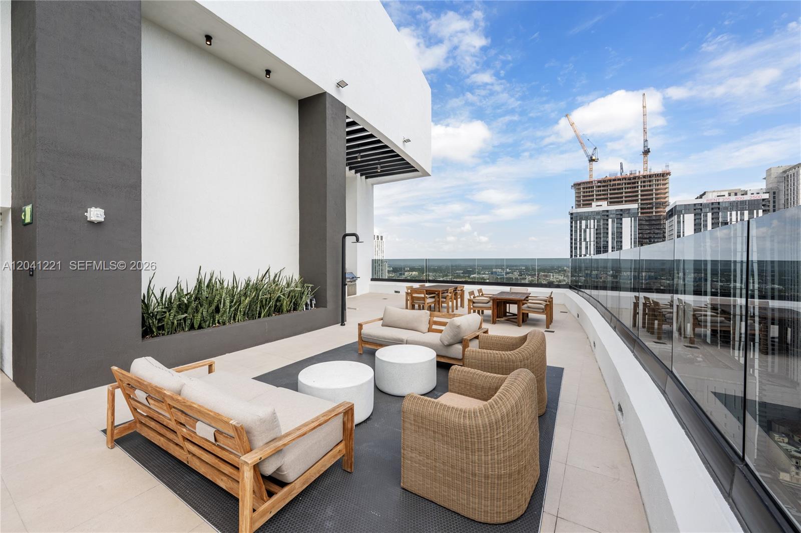 225 N Miami Avenue