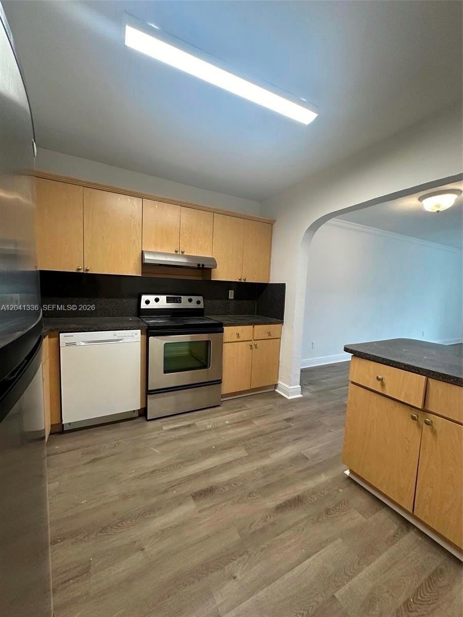 980 NE 170th Street