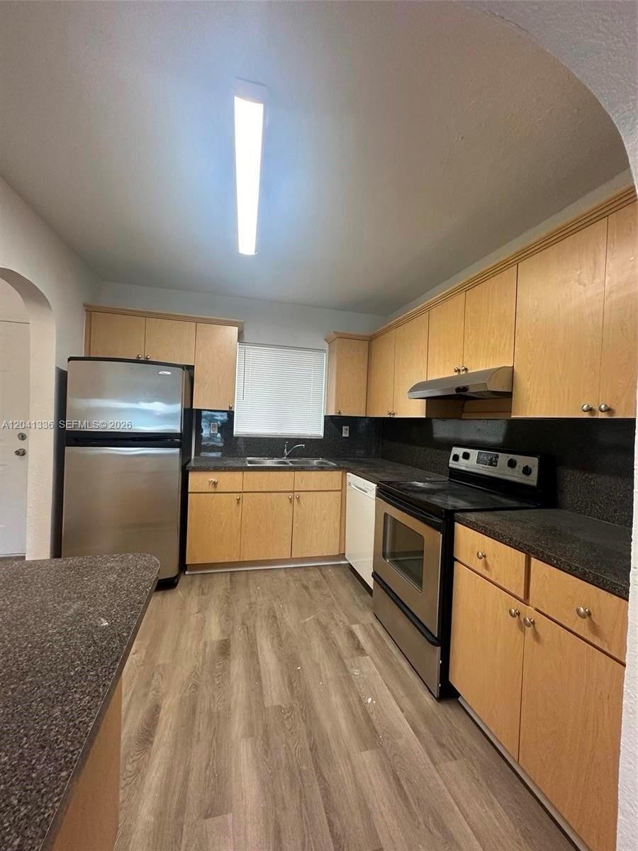 980 NE 170th Street