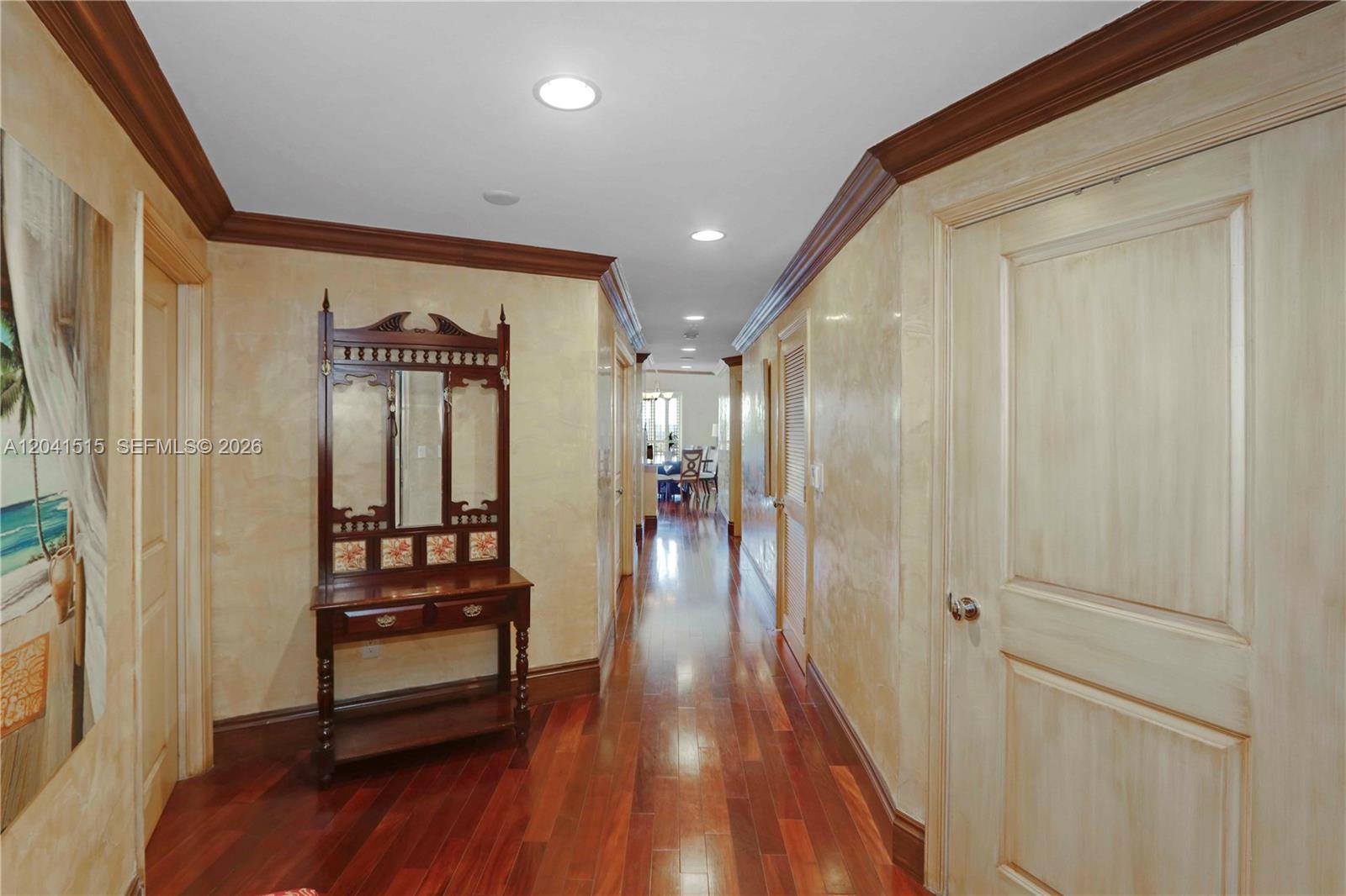 10 Aragon Avenue