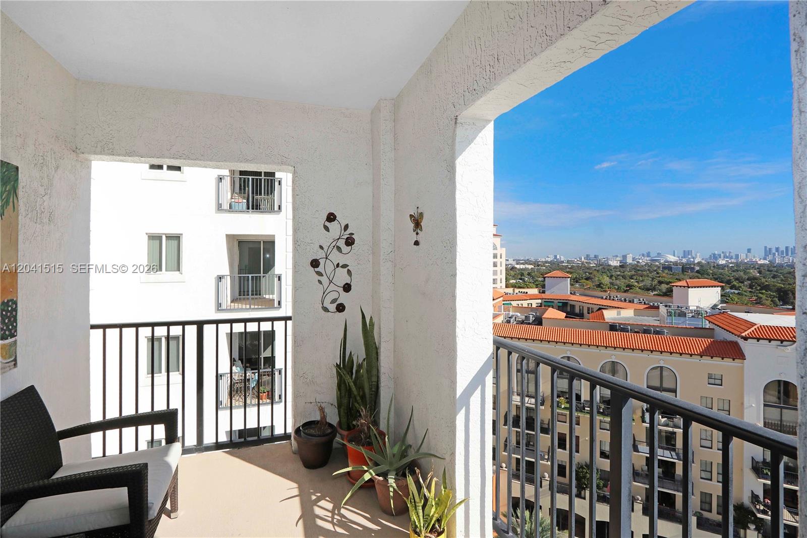 10 Aragon Avenue