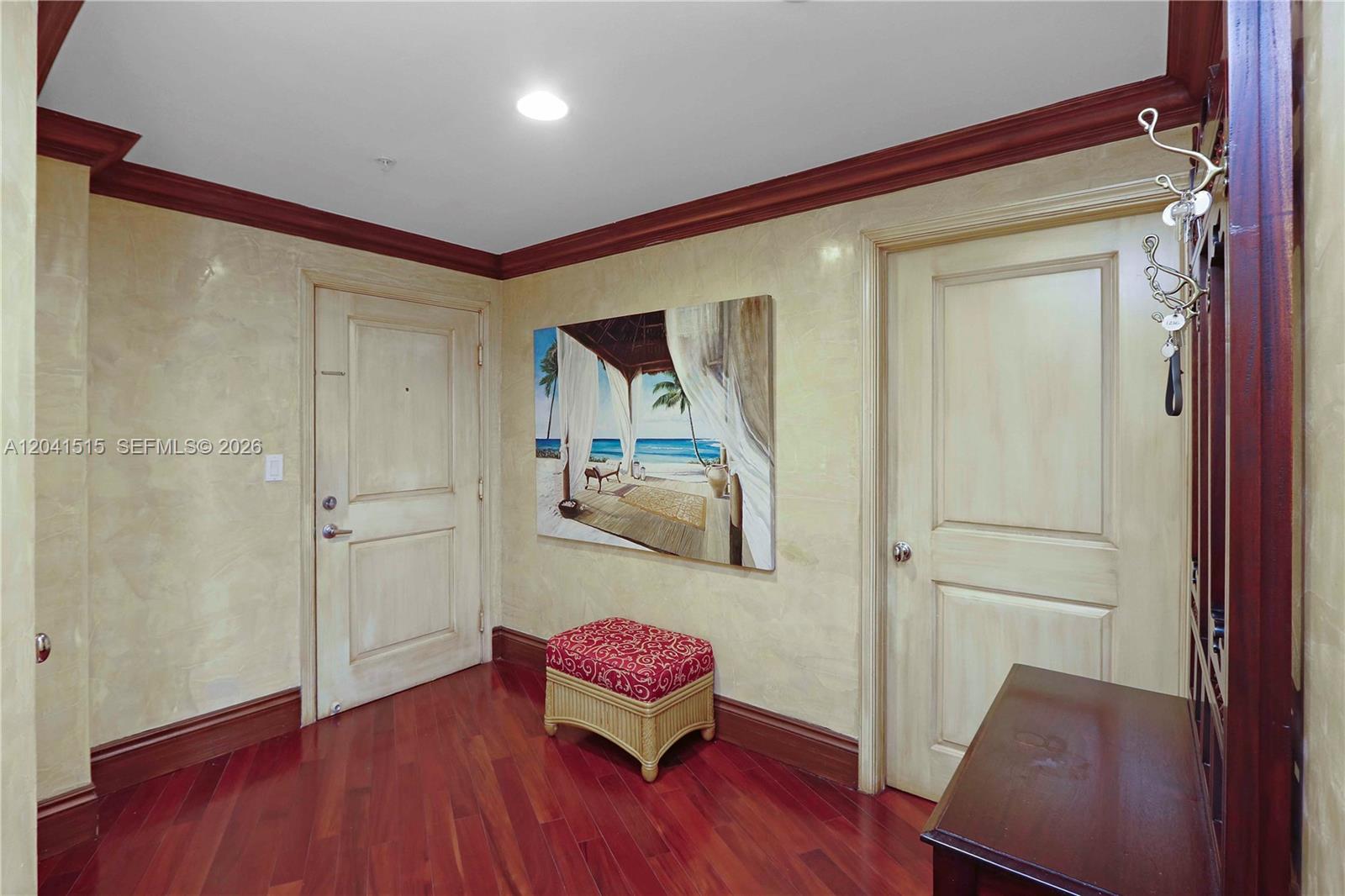 10 Aragon Avenue